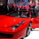 Illustration for article titled Ferrari 458 Spider takes off its top to stay on top